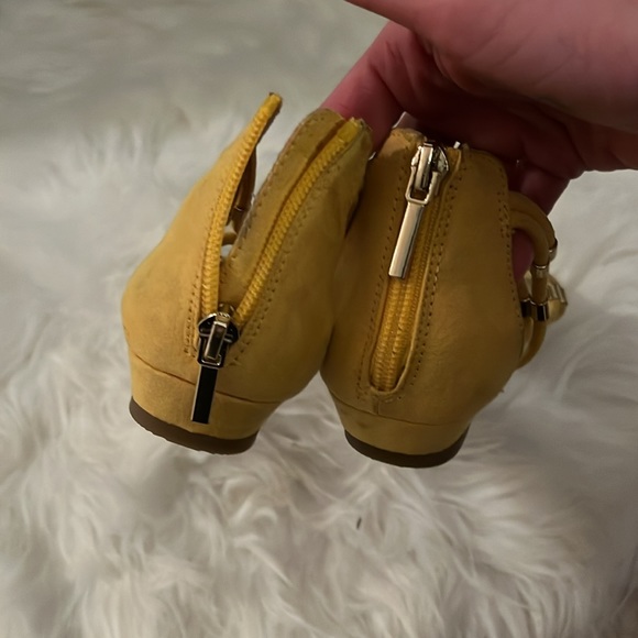 Sandals - Picture 5 of 5